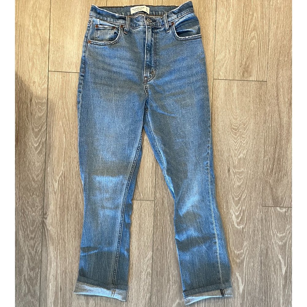 Abercrombie 90s Slim Straight Ultra High Rise
